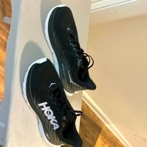 Hoka shoes size 6/5 like a new